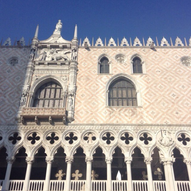 No photos could capture the beauty of Doge's Palace. 